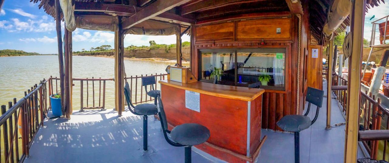Maggie May House Boat - Colchester - 5Km From Elephant Park Eksteriør billede